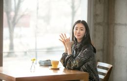 Bà bầu Choi Ji Won xuất hiện xinh đẹp trên phim trường "Hạ cánh nơi anh"