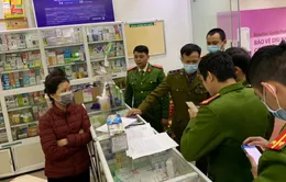 Hà Nội: 16 nhà thuốc bán khẩu trang y tế "chặt chém" bị xử lý
