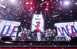 Áo số 3 của Dwyane Wade chính thức được Miami Heat lưu vĩnh viễn