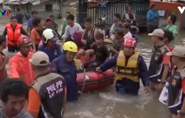 Mưa lớn gây ngập lụt trên diện rộng tại thủ đô Indonesia