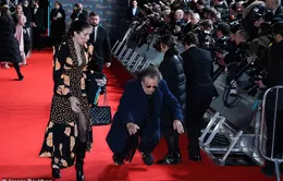 BAFTAs 2020: Diễn viên Al Pacino ngã trên thảm đỏ