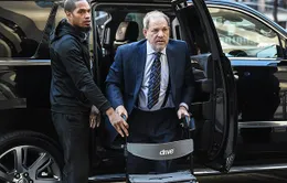 Ông trùm của bê bối tình dục Harvey Weinstein dương tính với COVID-19 ngay khi vào tù