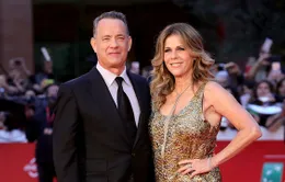 Trở về Mỹ, vợ chồng Tom Hanks tiếp tục cách ly điều trị