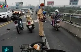 Tiền Giang: Tai nạn trên cầu Rạch Miễu, người đàn ông bị thương nặng