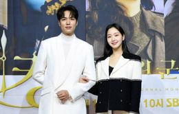 Lee Min Ho lịch lãm bên Kim Go Eun ra mắt phim mới