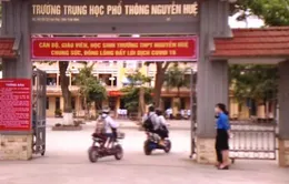 Học sinh Thái Bình phấn khởi trở lại trường sau đợt nghỉ dài