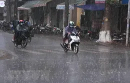 Đêm 31/5, các khu vực trên cả nước có mưa rào và dông; đề phòng lốc, sét và gió giật mạnh