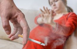 Phụ nữ mang thai, trẻ em - Đối tượng chịu ảnh hưởng nặng nề của hút thuốc lá thụ động