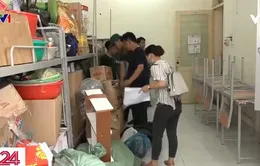 Hàng trăm tình nguyện viên hỗ trợ bàn giao ký túc xá cho sinh viên