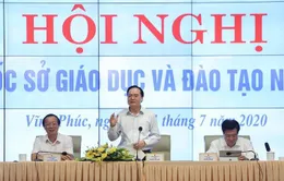 Lạm dụng giấy khen sẽ gây "tác dụng ngược" trong khen thưởng học sinh