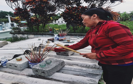 "Còn sống ngày nào, tôi còn đi nhặt xác thai nhi ngày đó, mong các con có chỗ yên nghỉ tử tế"