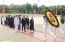 Lãnh đạo Đảng, Nhà nước đặt vòng hoa, tưởng niệm các anh hùng liệt sỹ nhân ngày 27/7