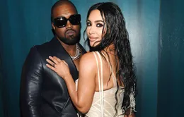 Sau lùm xùm tố vợ ngoại tình, Kanye West lên tiếng xin lỗi