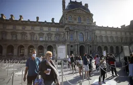 Bảo tàng Louvre mở cửa trở lại