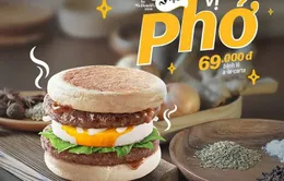 Dân mạng buôn gì: Chiếc mũ kỳ lạ hay burger vị phở?