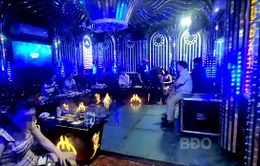 Hà Nội yêu cầu đóng cửa quán karaoke, vũ trường, quán bar từ 0h ngày 1/2