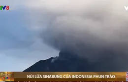 Núi lửa Indonesia phun trào