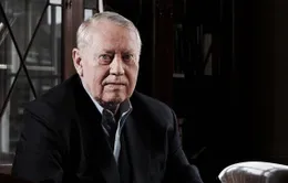 Vì sao vị tỷ phú Mỹ Chuck Feeney lại cho đi hết số tiền 8 tỷ USD?