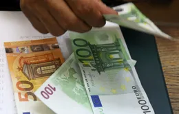 Euro tăng giá cản trở kinh tế châu Âu phục hồi