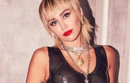 Miley Cyrus khẳng định hát tốt hơn sau thảm họa cháy nhà