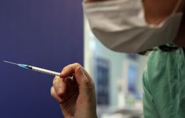 Israel triển khai tiêm vaccine cho thiếu niên, chưa ghi nhận phản ứng phụ