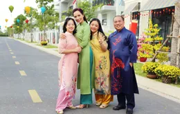 Gia đình Thúy Hạnh – Minh Khang rạng rỡ chụp ảnh Tết