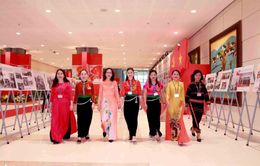 ẢNH: 222 nữ đại biểu tham dự Đại hội XIII của Đảng