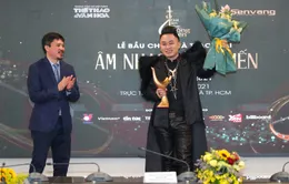 Giải âm nhạc Cống hiến 2021: Tùng Dương giành "cú ăn ba", Hoa  nở không màu là "Bài hát của năm"