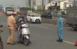 TP Hồ Chí Minh, Bình Dương vẫn kiểm soát giấy xét nghiệm COVID-19 tại cửa ngõ