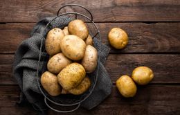 Những mẹo đơn giản giúp bảo quản khoai tây luôn tươi mới