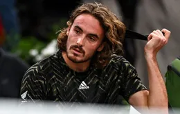 Stefanos Tsitsipas bị loại khỏi giải quần vợt Paris Masters