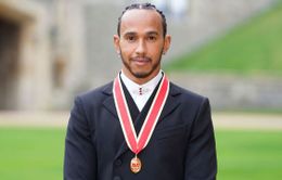 Lewis Hamilton chính thức nhận danh hiệu Hiệp sĩ