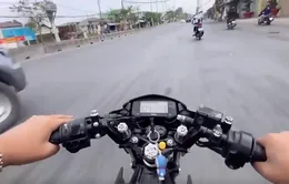 Hai thanh niên chạy xe máy 109km/h để trốn cảnh sát giao thông