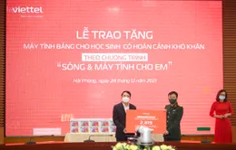 Sóng và máy tính cho em: Trao tặng 37.000 máy tính bảng cho học sinh khó khăn