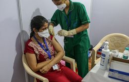 Bệnh viện tư Ấn Độ tính phí 250 rupee cho mỗi liều vaccine COVID-19