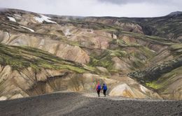 Du khách đã tiêm vaccine COVID-19 không phải cách ly bắt buộc tại Iceland