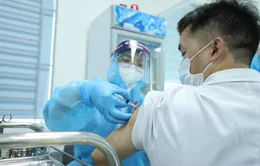 Tiêm chủng vaccine phòng COVID-19: "Tiêm đến đâu, an toàn đến đó"