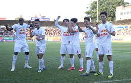 Vòng 9 V.League 2021: Bùng nổ những "chảo lửa", Hoàng Anh Gia Lai vững ngôi đầu