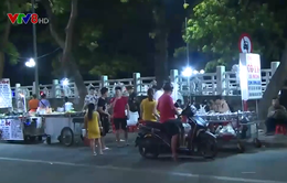 Chợ đêm tự phát giữa trung tâm thành phố Huế