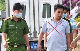 Bắt thanh niên  chặn đường sàm sỡ nữ sinh, “khoe” của quý