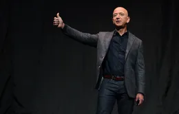 Tỷ phú Jeff Bezos chính thức từ chức Giám đốc điều hành Amazon