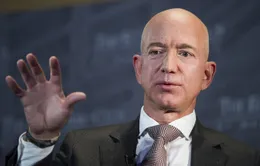 Tỷ phú Jeff Bezos lấy lại ngôi vị người giàu nhất thế giới