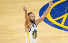 Stephen Curry ký hợp đồng giá trị kỷ lục với Golden State Warriors