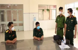 Giả danh trung tướng quân đội tiêu thụ thuốc được cho là chữa COVID-19