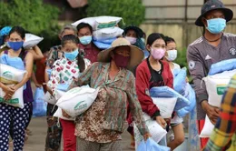 Hỗ trợ khẩn cấp đợt 2 cho người gốc Việt tại Campuchia gặp khó khăn vì dịch COVID-19