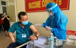 Hà Nội: Gần 1 triệu người tiêm đủ 2 mũi vaccine, hơn 300 người liên quan ca F0 tử vong âm tính