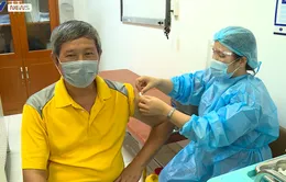 Tăng tốc tiêm vaccine hiệu quả và những quyết sách trở lại cuộc sống bình thường mới