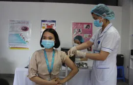 Đẩy nhanh tiêm vaccine mũi 2, doanh nghiệp kỳ vọng sản xuất hồi phục