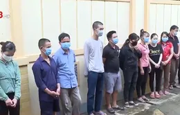 Hà Tĩnh: Khởi tố 11 đối tượng đánh bạc trong rừng