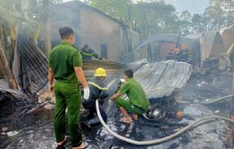 Thanh niên say rượu phóng hỏa đốt nhà mẹ ruột